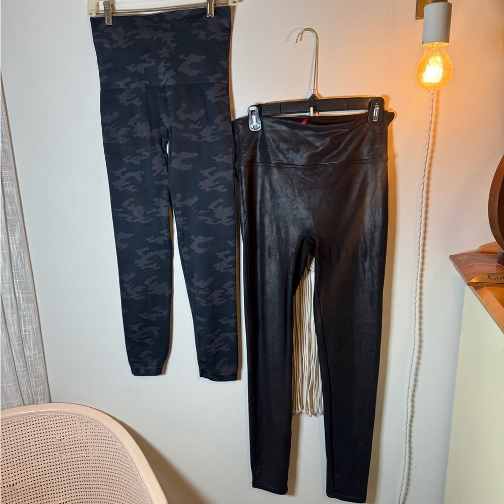 EUC (2) SPANX Camo Blue Gray Print + Black Shiny Leather Look Leggings XL